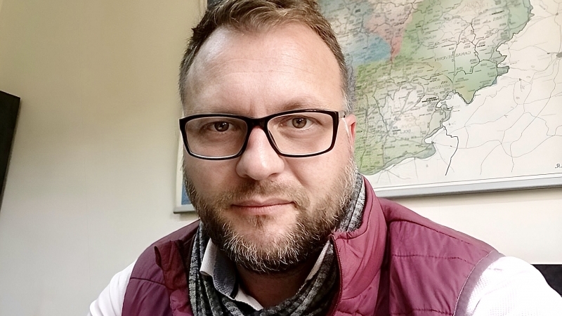Cristian CHIFOR: - ALO, D-le Primar! Cetățenii vă sesizează neregulile. Ce faceți ? Acțiunea Primăriei din DEJ este AȘTEAPTĂ! 