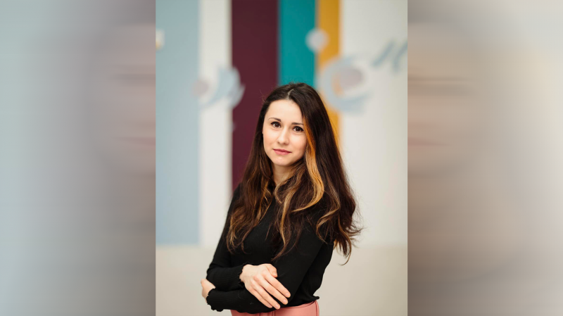 Cătălina Secu, profesoara de arte plastice care și-a deschis alături de tatăl său un atelier de ceramică