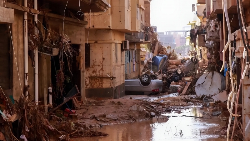 Fotografia dimineții - Urmările inundațiilor din Derna, Libia. Doar în acest oraș de pe coasta mediteraneeană au murit peste 2300 de persoane din cauza inundațiilor