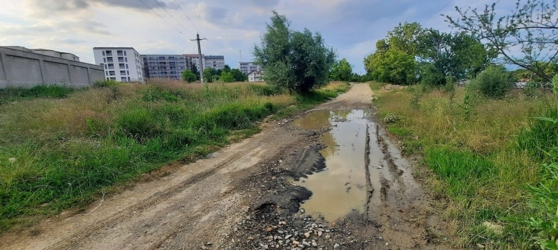 Municipiul DEJ, strada Păcii. Plătim impozite și taxe pentru BUGETARII DE LUX