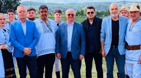Remus Lăpușan și Ioan Oleleu, prezenți la tradiționalul „Împănatul Boului” de la Mintiu Gherlii